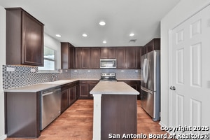 Building Photo - 9639 Pleasanton Cove