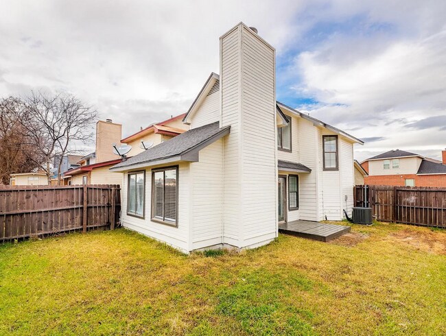 Building Photo - 973 Fairbanks Cir