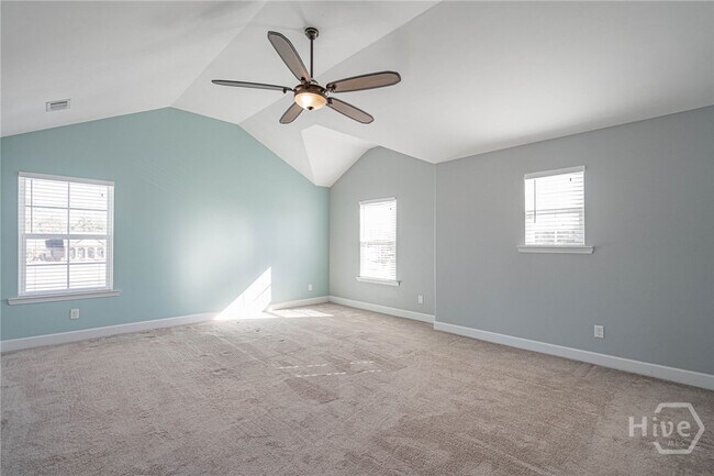 Building Photo - 100 Springcreek Ln