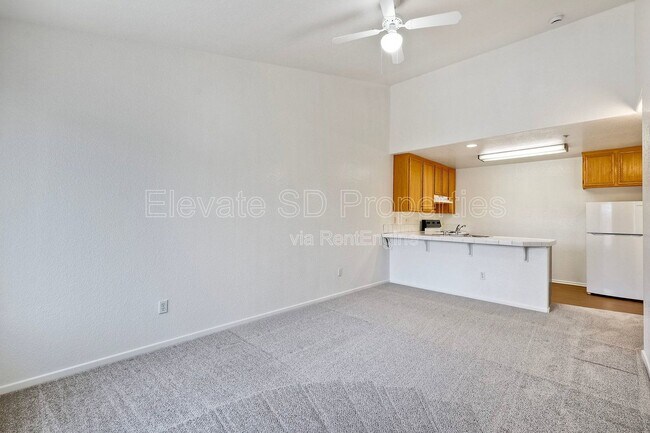 Building Photo - 9430 Winter Gdns Blvd