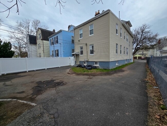 Building Photo - 10 Washington Terrace