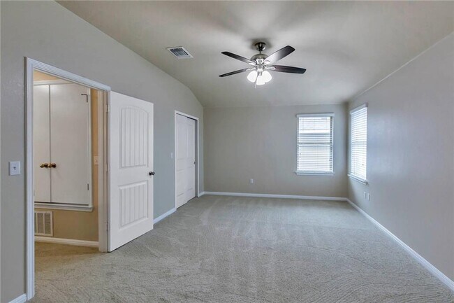 Building Photo - 1408 Blake St