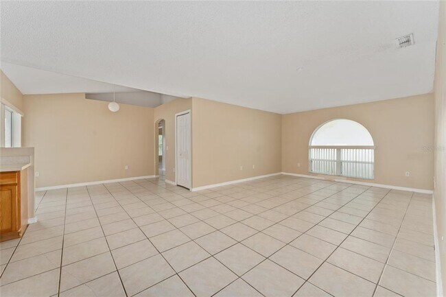 Building Photo - 502 Woodland Creek Blvd