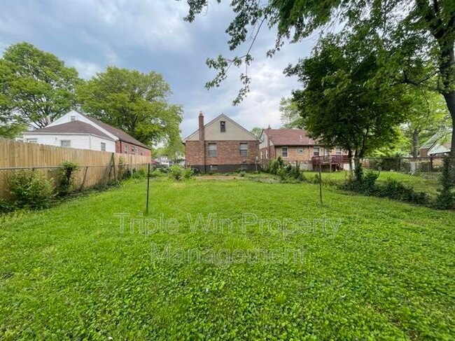 Building Photo - 6918 Etzel Ave