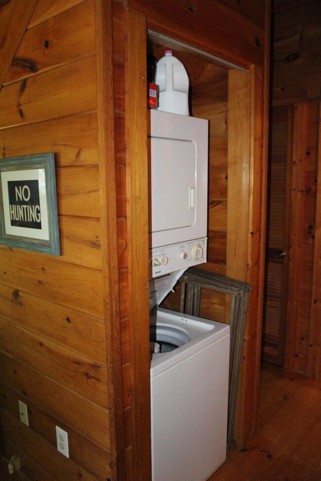 Building Photo - 104 Trinity Pond Road