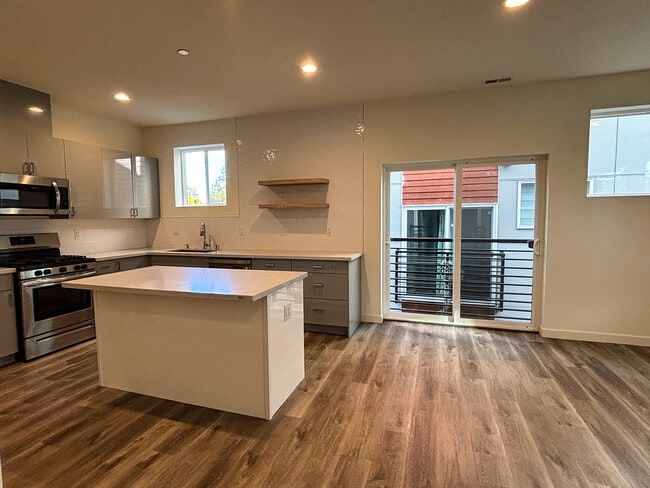 Building Photo - 18526 Wallingford Ave N