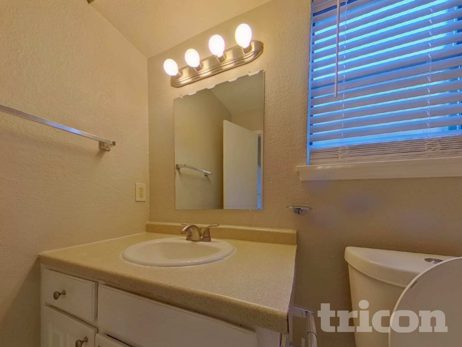 Building Photo - 5929 Birchhill Rd