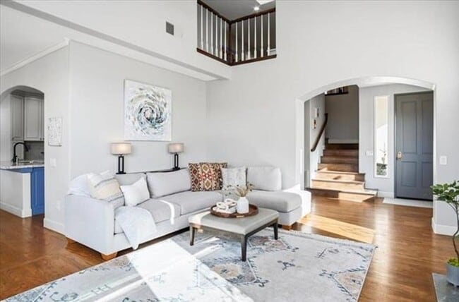 Building Photo - Refined Coastal Living in One of Carlsbad’s Most Exclusive Communities