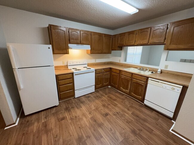 Building Photo - 2019 Dickens Dr