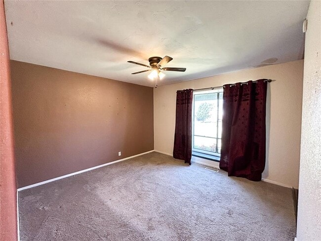 Building Photo - 13228 Green Valley Dr