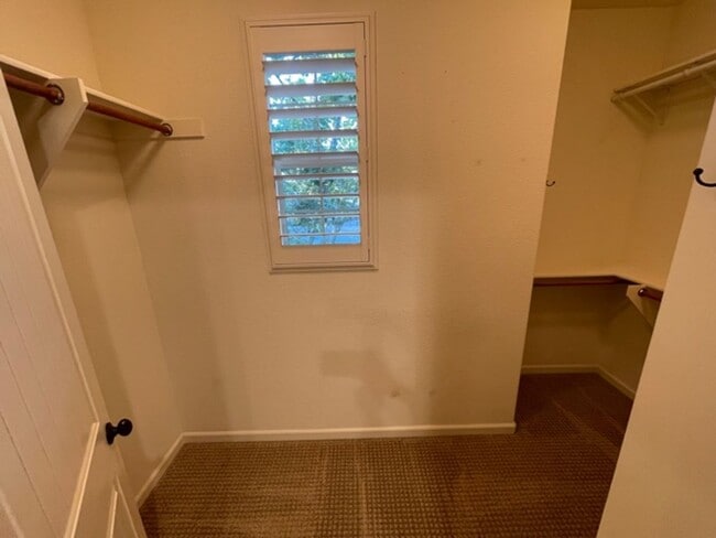 Building Photo - Livermore 3BD/2.5BA Townhouse in Great Neighborhood!