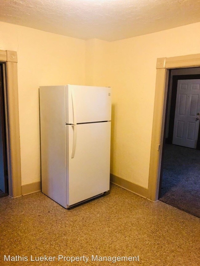 Building Photo - 2 br, 1 bath House - 922 N. Webster #1