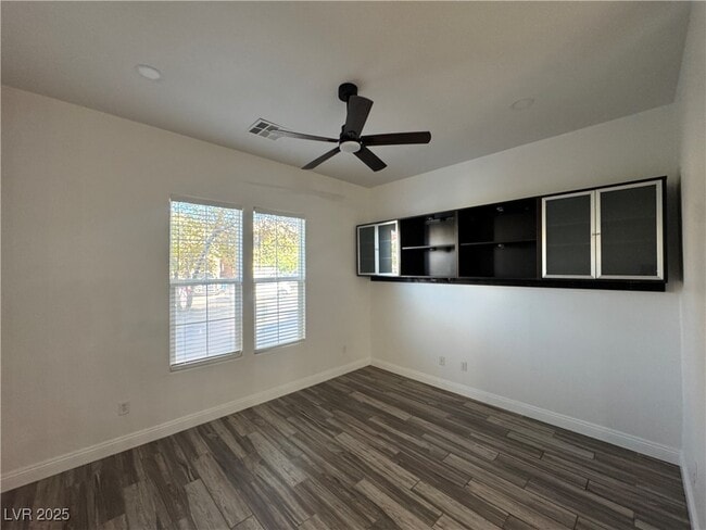 Building Photo - 9501 Ironsend St