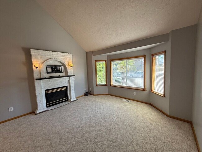 Primary Photo - 757 Sphinx Ct NE