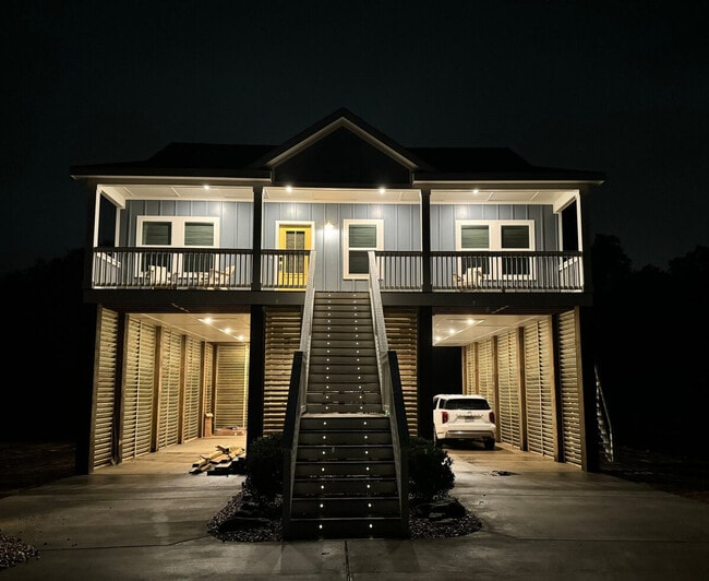 Building Photo - 135 Brady Dr