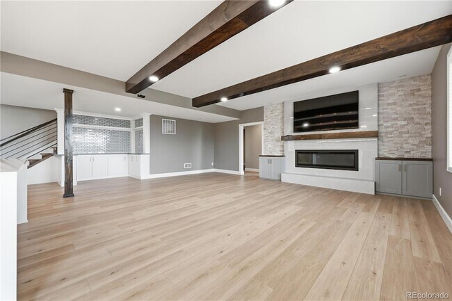 Building Photo - 16910 W 95th Pl