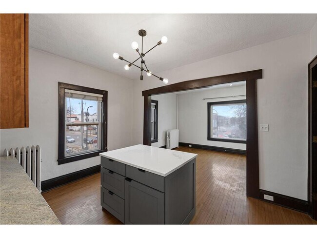 Building Photo - 2881 Irving Ave S