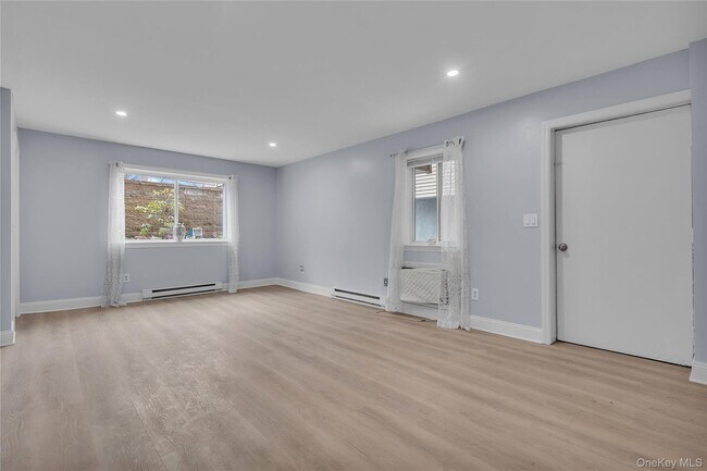 Building Photo - 618 Fox Run Ln