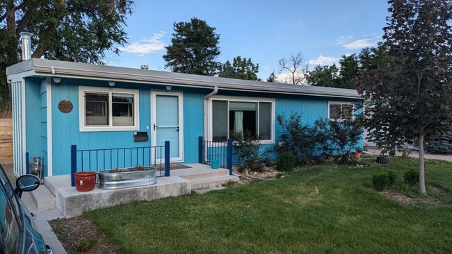 Primary Photo - Stylish Mid-Century Modern Retreat in Litt...