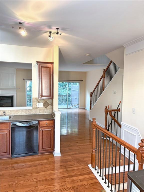 Building Photo - 1370 Thornborough Dr