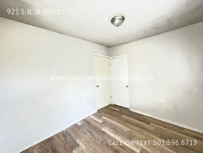 Building Photo - 921.5 N Dakota Ave