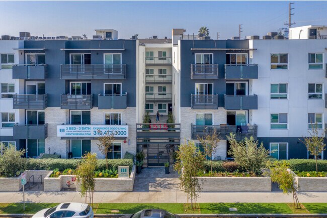 Building Photo - 1515 Colby Ave