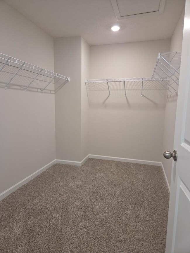 Building Photo - Brand new 4 bed 2 bath house with everything!