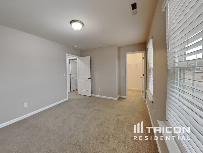 Building Photo - 144 Yadkin St