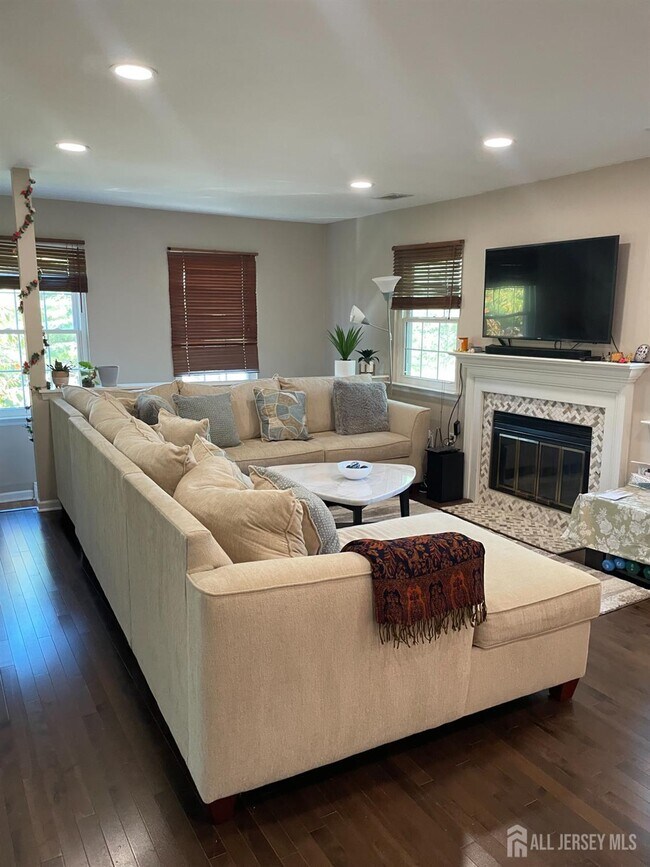 Building Photo - 5192 Beech Ct