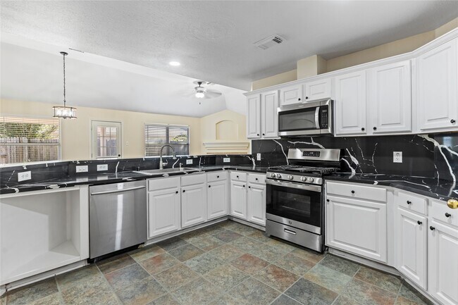 Building Photo - 19511 Ingham Dr