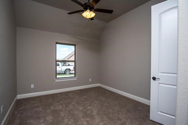 Building Photo - 301 Oar Wood Dr