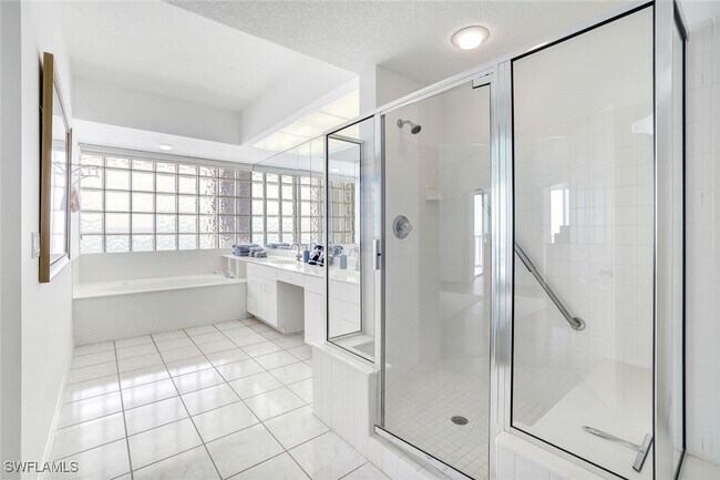 Building Photo - 267 Barefoot Beach Blvd