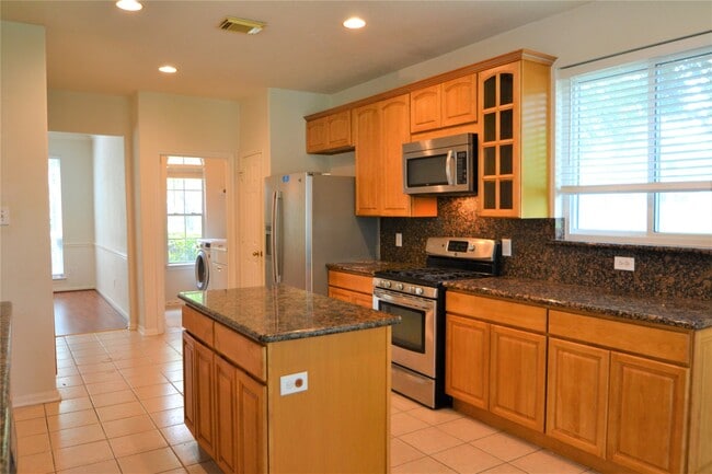 Building Photo - 12110 Laurel Ct