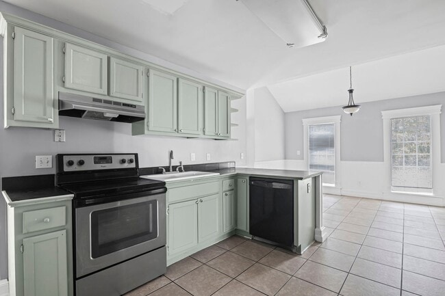 Building Photo - Mableton - For Rent $2000.00 - 4 bedrooms, 2.5 baths