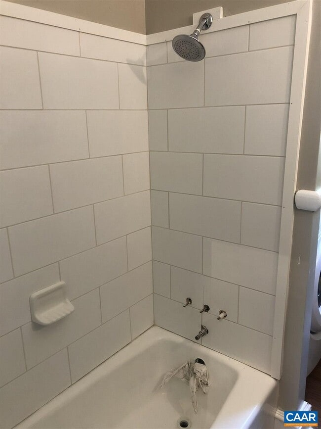 Building Photo - 1933 Lewis Mountain Rd