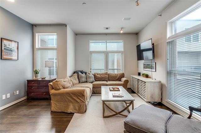 Building Photo - 4310 Buena Vista St