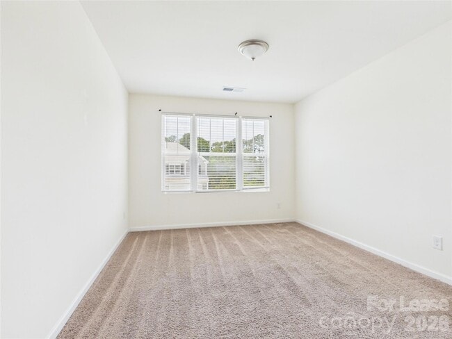 Building Photo - 2794 Yeager Dr NW