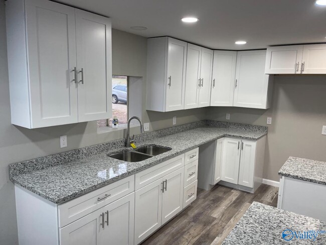 Building Photo - 13584 Garden Way