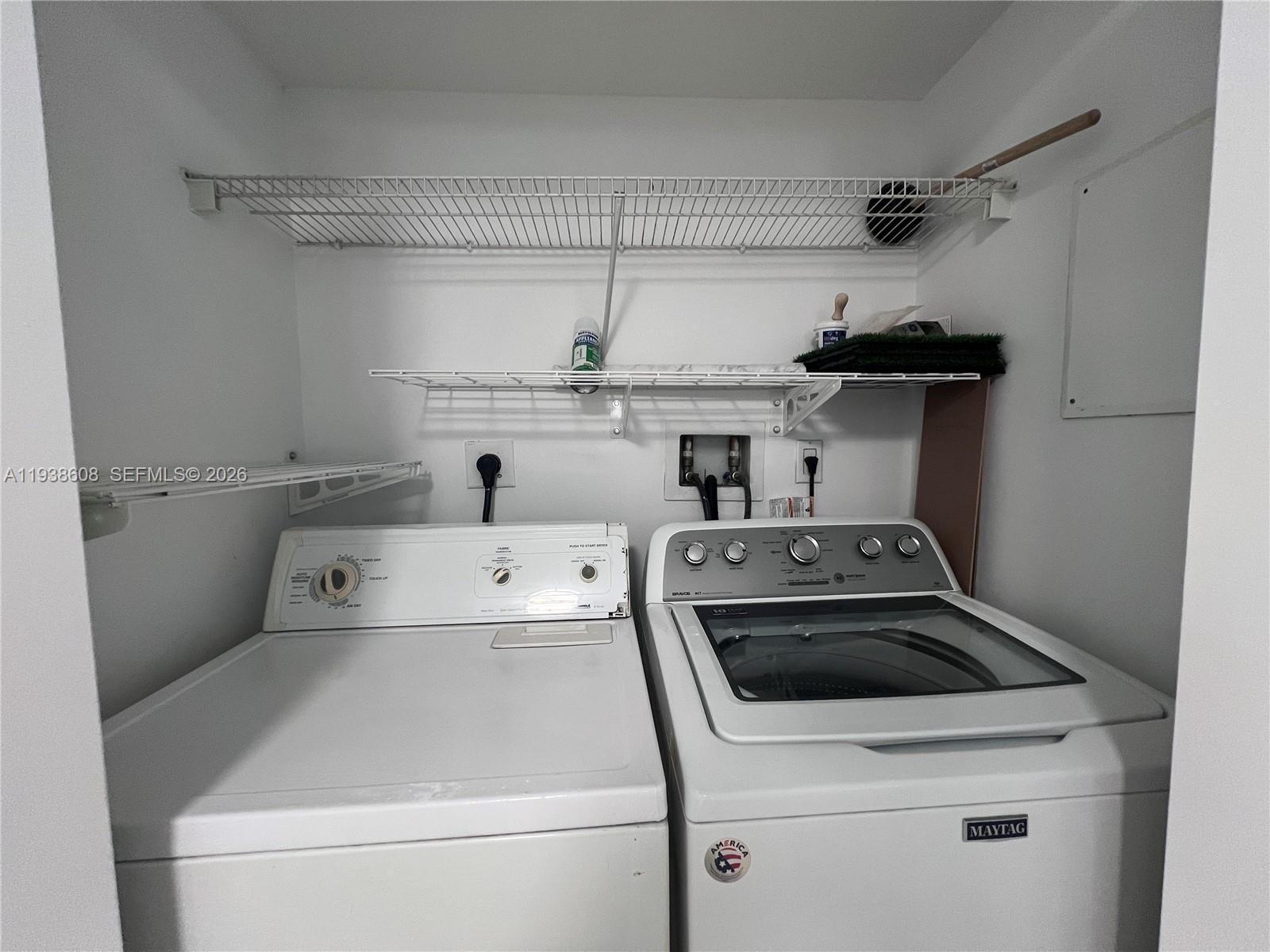 Building Photo - 1250 S Miami Ave