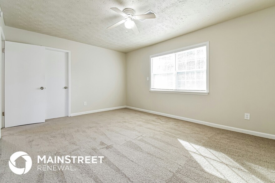 Building Photo - 4457 Woodbank Ln