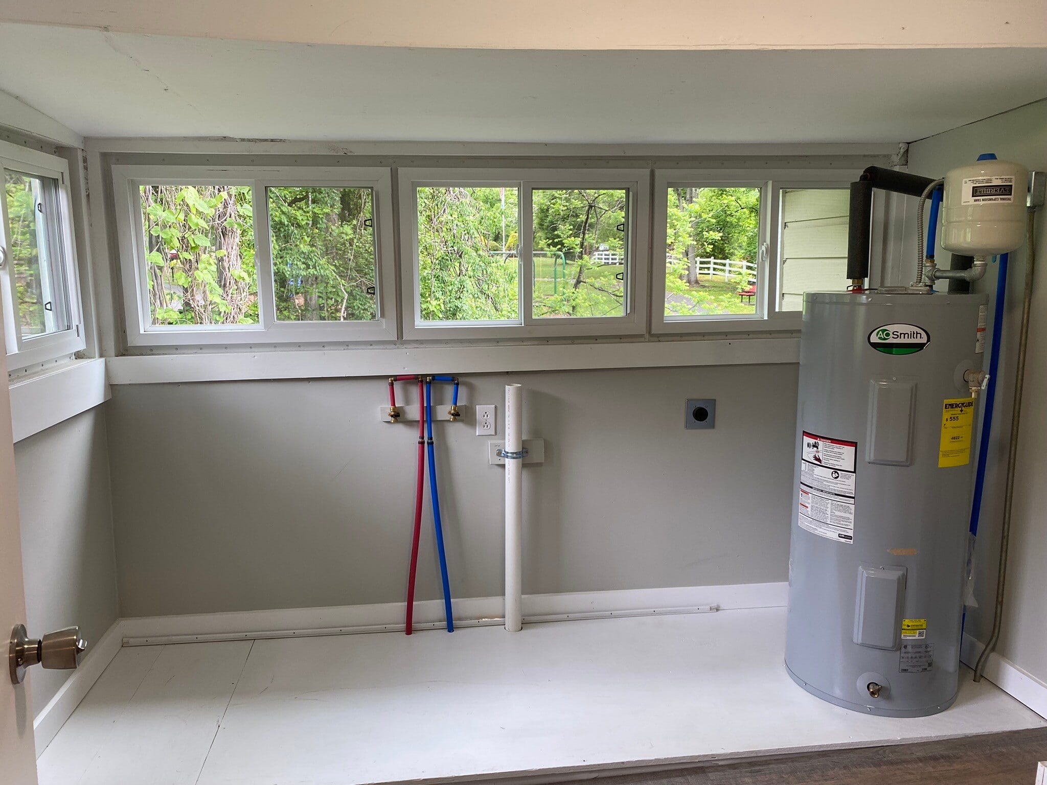 Washer/Dryer Hookups - 302 Rose St