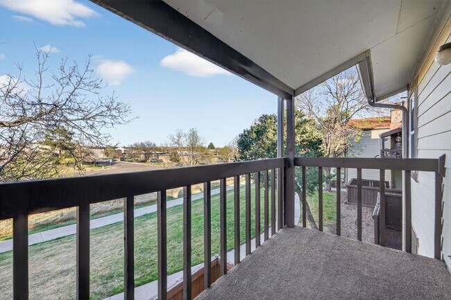 Building Photo - Updated 2 bed 1 bath condo in Arvada!