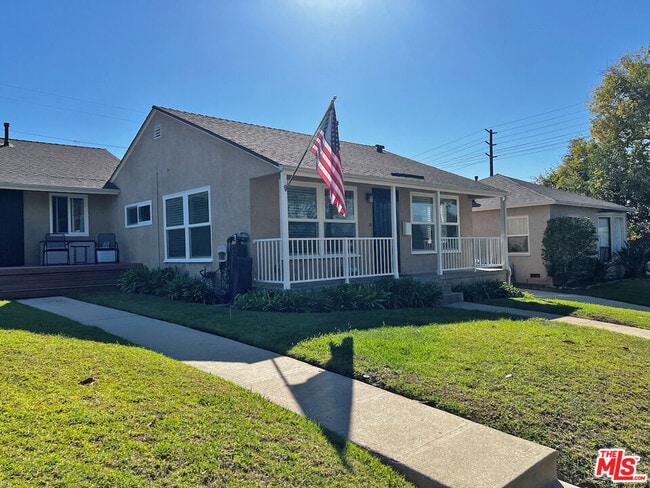 Primary Photo - 10790 Galvin St