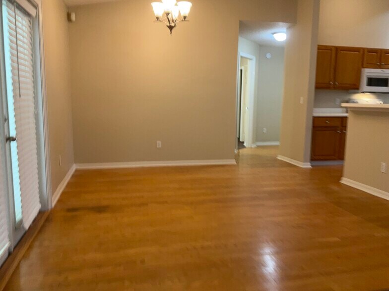 Building Photo - 209 Stellar Ct