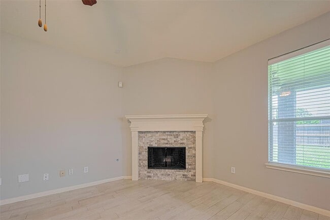 Building Photo - 2502 Oakthorn Ct