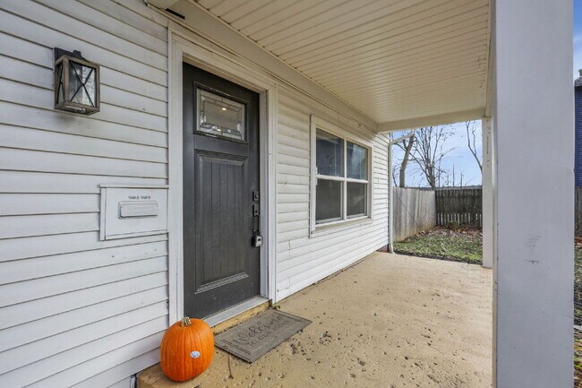 Building Photo - Elegant College Avenue Residence in a Prime Columbus Location