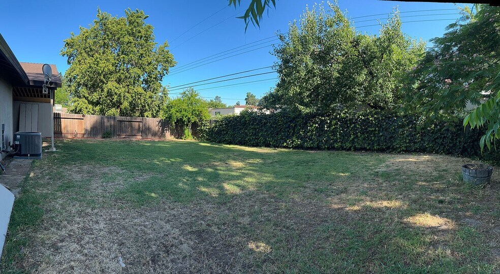 Building Photo - 8124 Plumeria Ave