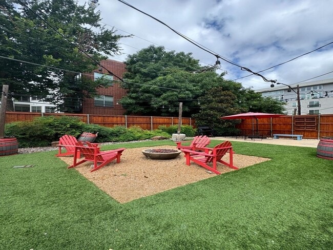 Building Photo - 4335 Cedar Springs Rd