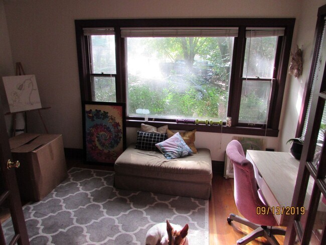 Building Photo - /Charming 3BR Near Downtown Madison - Available 8/15/2026