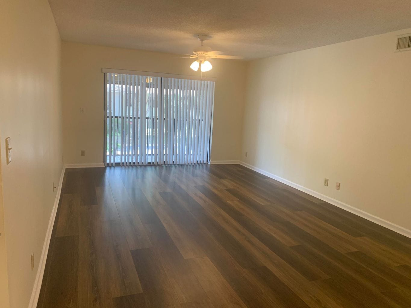 Building Photo - 9905 Pineapple Tree Dr